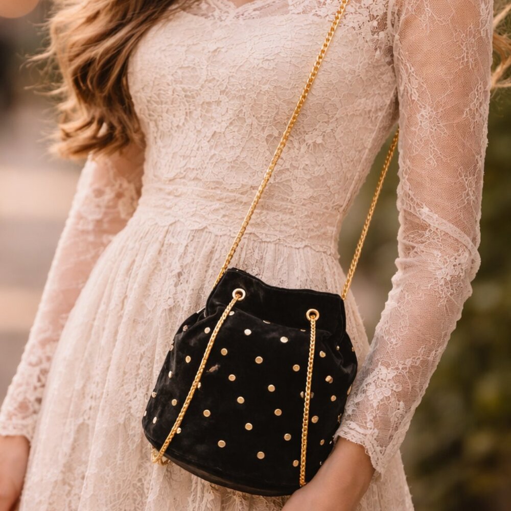 NWT Francesca's Cross Body Faux Suede Nailhead Bucket Satchel Bag Black Gold - Picture 3 of 8